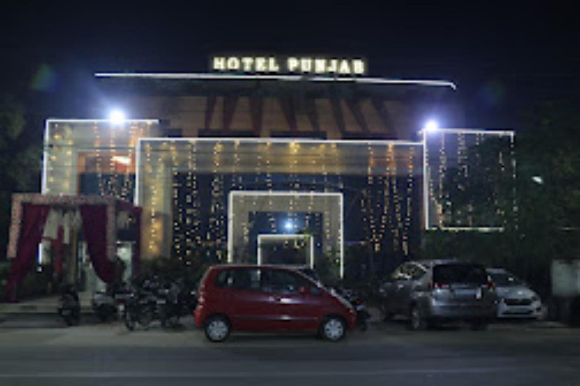 Hotel Punjab , Saharanpur Buitenkant foto